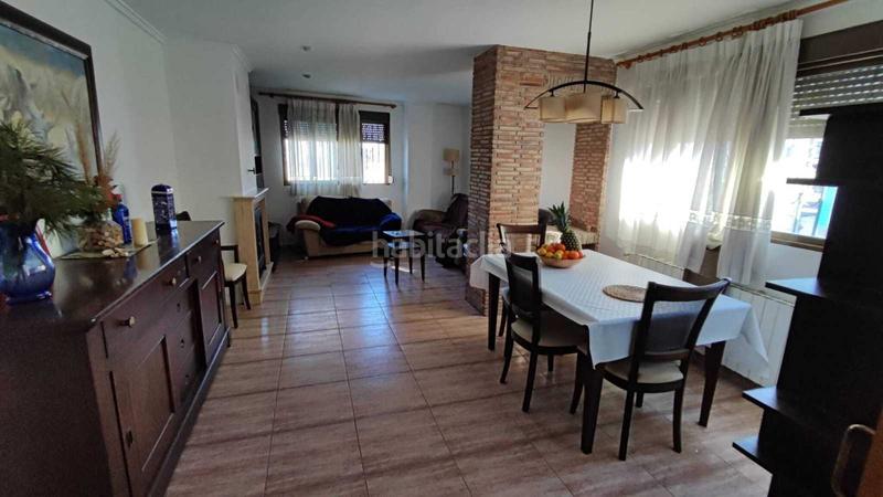 Foto 3ae18fda-11d7-4660-b04a-b0f4193bce7c. Chalet amplio chalet de 318m. se distribuye en 4 dormitorios, baño, aseo, salón, cocina. cuenta también con plaza de parking en en Favara