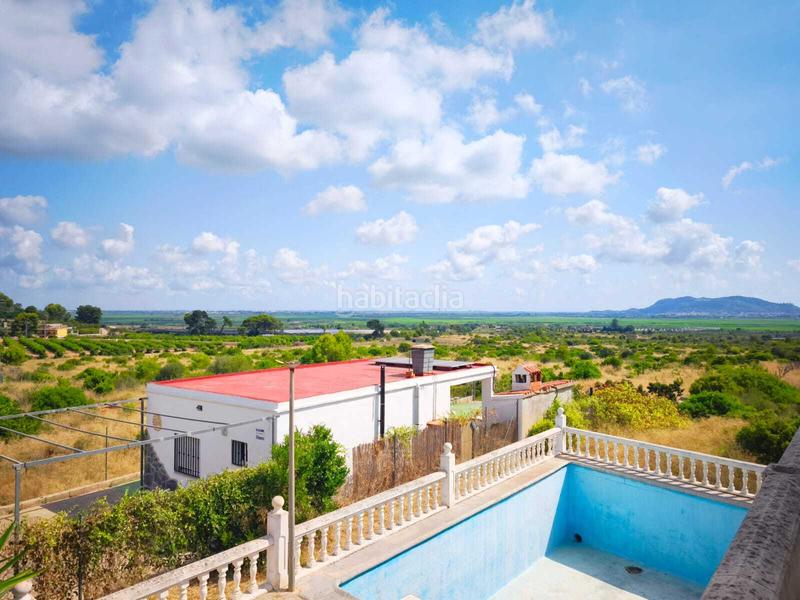 Foto 08a4ce47-cd60-47e4-b5e9-349523b2345a. Casa adossada amb aparcament a Llaurí