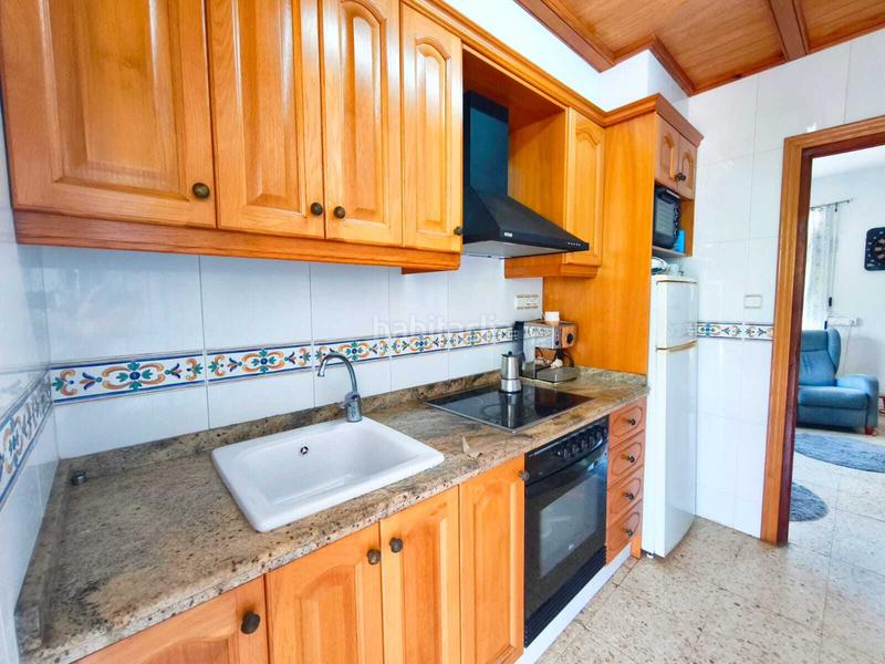 Foto 4838f9a3-454c-4467-b519-82be38eccd50. Casa adossada amb aparcament a Llaurí