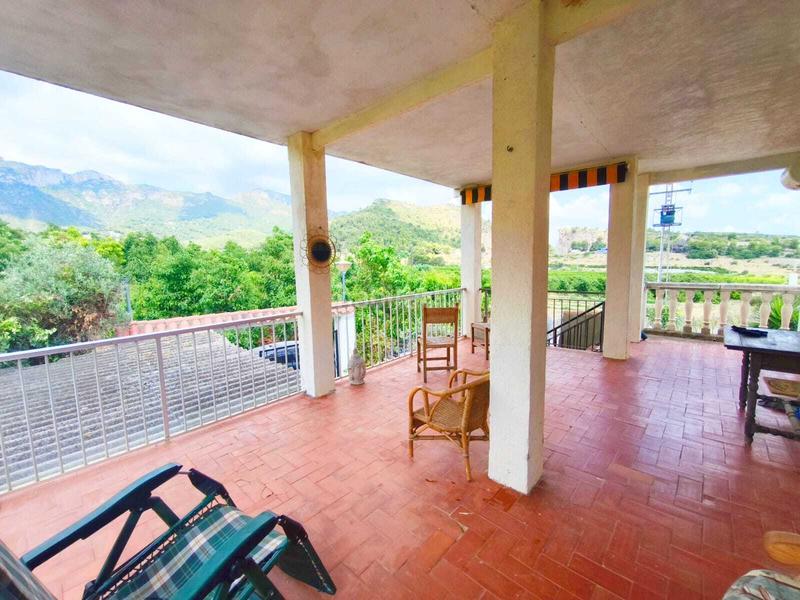 Foto 88fac87d-acf9-4d25-a14b-0dd947a67606. Casa adossada amb aparcament a Llaurí