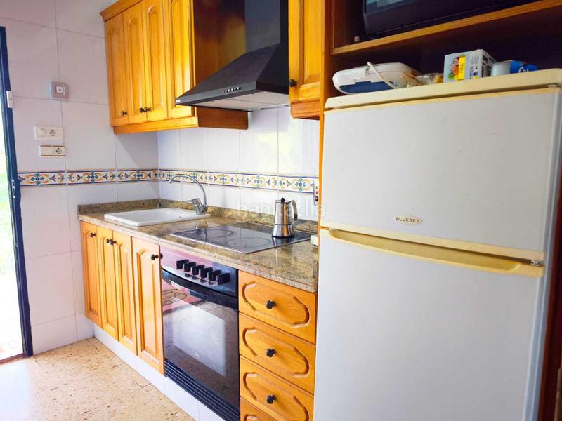 Foto a6f6d28d-4ba3-4812-808c-d834eee1d789. Casa adossada amb aparcament a Llaurí