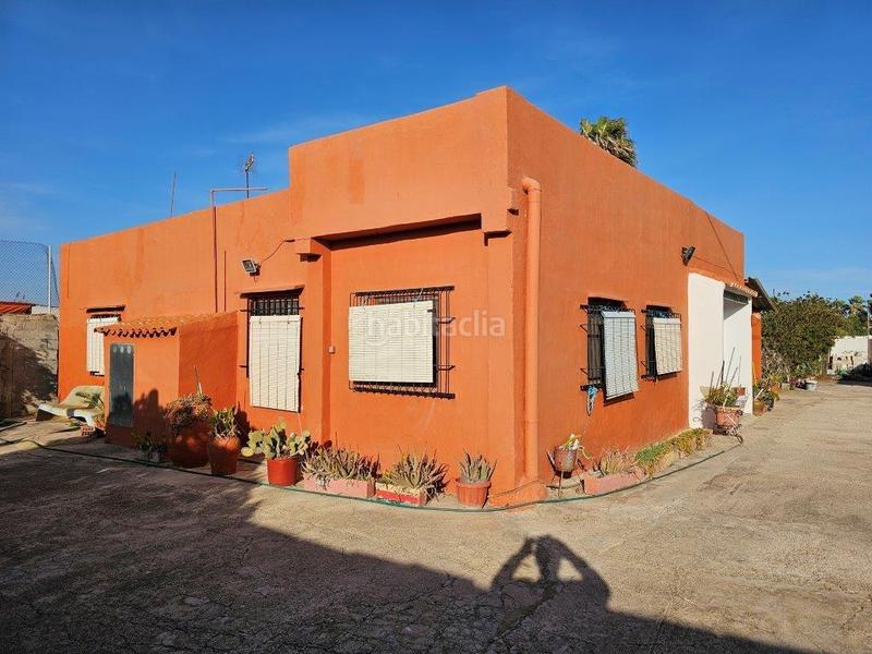 Foto 737830e5-f91d-4bce-8f3b-b8bd5bcbf98d. Masia amb piscina a El Marenyet Cullera