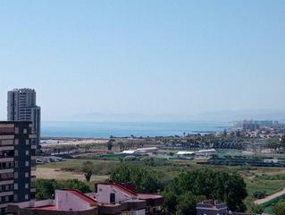 Pis a Sant Antoni. Ático situado en san antonio, cerca tanto de la playa cómo del c