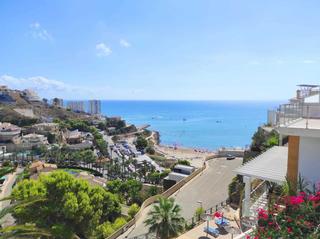 Xalet a El Faro. Precioso chalet de 4 plantas situado en la urbanización cap blan