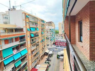 Piso en Sant Antoni. Disponible amplio y luminoso apartamento en pleno san antonio, z