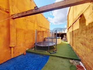 Terreny residencial a Tavernes de la Valldigna. Ubicada en una zona tranquila del pueblo de tavernes de la valld