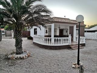 Masia a El Marenyet. Chalet reformado, a tan solo 100 metros de una de las mejores pl