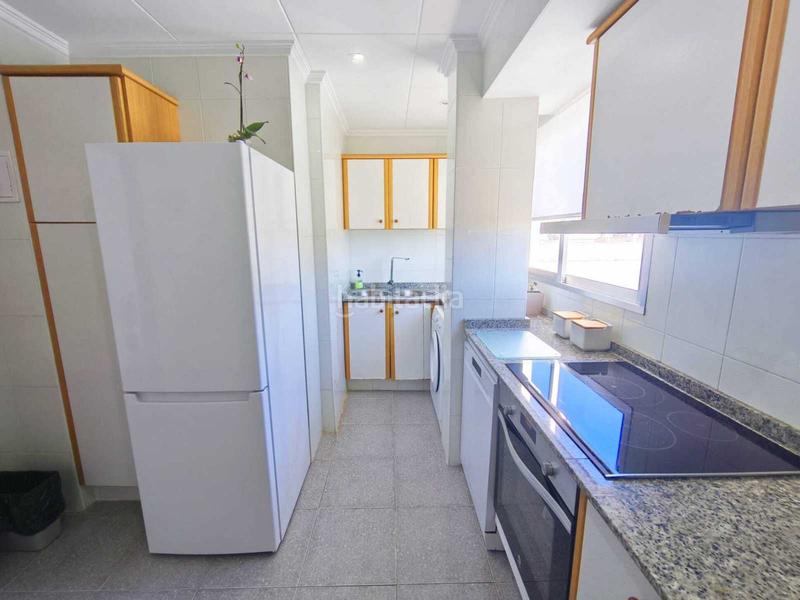 Foto c8cea643-90c9-43a0-b213-5c084b040c2a. Pis a pueblo de Cullera Cullera