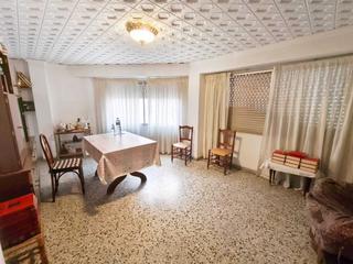 Casa a Pueblo de Cullera. Inmoblasco presenta en exclusivabr casa esquinera ubicada en ple