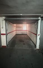 Aparcament cotxe a Pueblo de Cullera. A la venta plaza de aparcamiento en cabina cerrada en el centro,