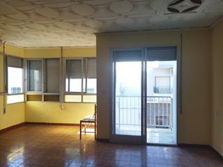 Local Comercial a Favara. Se vende edificio en favara compuesto de 2 apartamentos en 2 pla