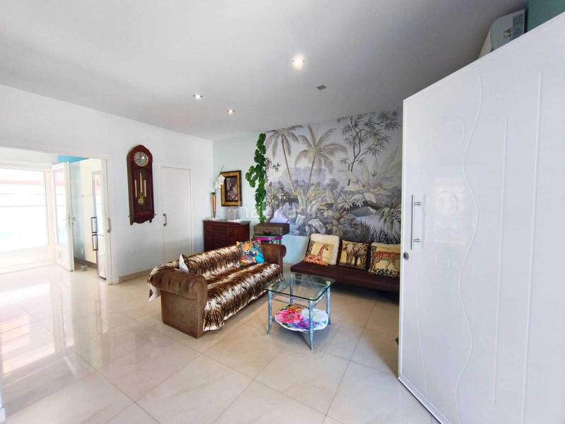 Foto 3b23a683-0389-410d-8037-ca49ceb284e4. Reihenhaus mit heizung parking in Bulevar del Xúquer Cullera