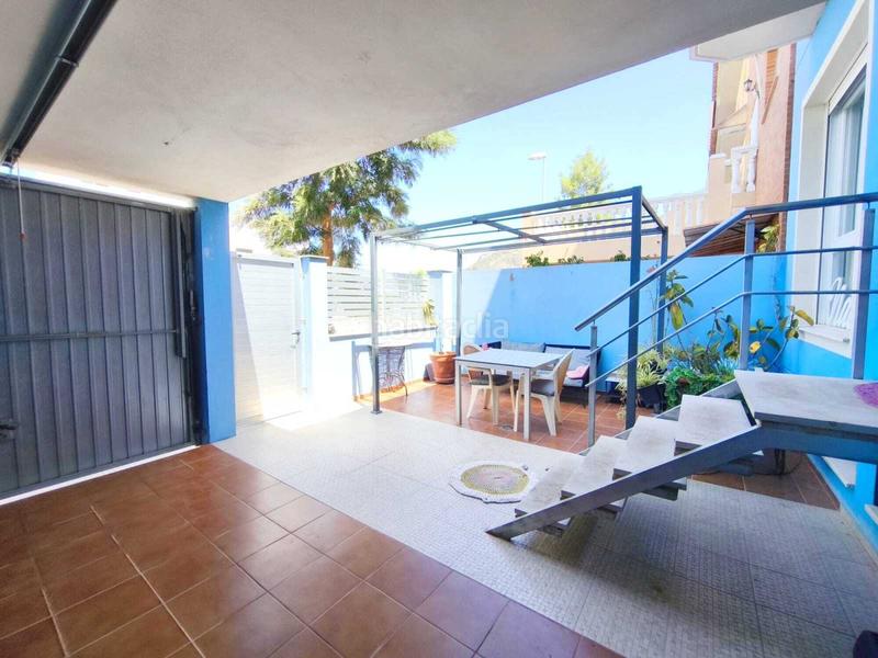 Foto bd8856da-77da-4f88-b5dd-f8fbe797e844. Reihenhaus mit heizung parking in Bulevar del Xúquer Cullera