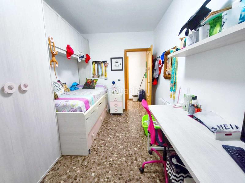 Foto da52f4a9-1126-4870-9ab5-551949320418. Piso se vende amplio piso , ubicado en una zona con excelente acceso desde la carretera principal y perfectamente comunicado co en Sueca