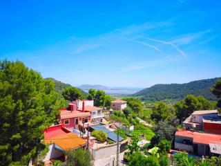 Xalet en Llaur. Precioso chalet situado en mont verd llaur, un entorno privileg
