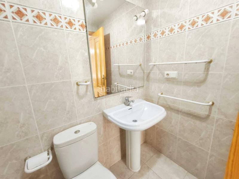 Foto 4c7bd902-4b6d-4acd-ad05-7dd5a96ef49b. Piso situado a primera linea de mar, en el mismo paseo marítimo a la orilla del mar, encontramos este apartamento con el que disfrutar en Cullera