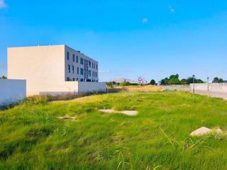 Residential Plot in Favara. Se venden dos parcelas urbanas en favara, en zona tranquila y bi