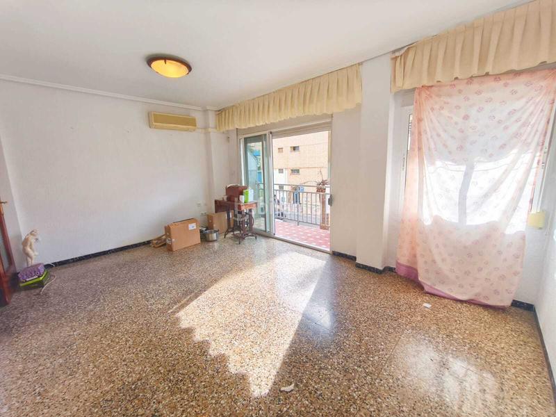 Foto 3c638bfd-0e41-4e86-8a2d-7b62c3d16037. Pis a pueblo de Cullera Cullera