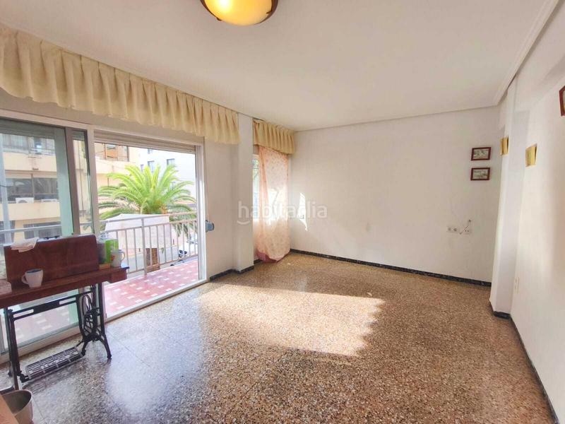 Foto f21f8add-5ba2-44b0-93e0-a56284470f96. Pis a pueblo de Cullera Cullera