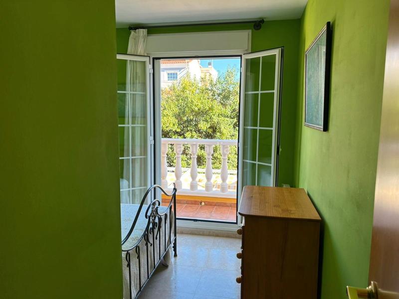 Foto 8b22bfae-34f6-4264-b6e1-c7d1ba547581. Casa adossada amb aparcament piscina a Bulevar del Xúquer Cullera