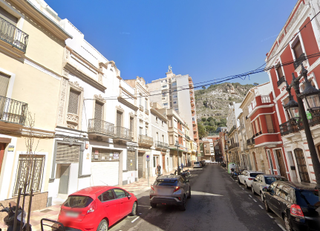 Parking coche en Pueblo de Cullera