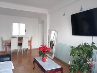 Etagenwohnung in Sant Antoni. A la venta apartamento de 3 dormitorios situado en pleno san ant