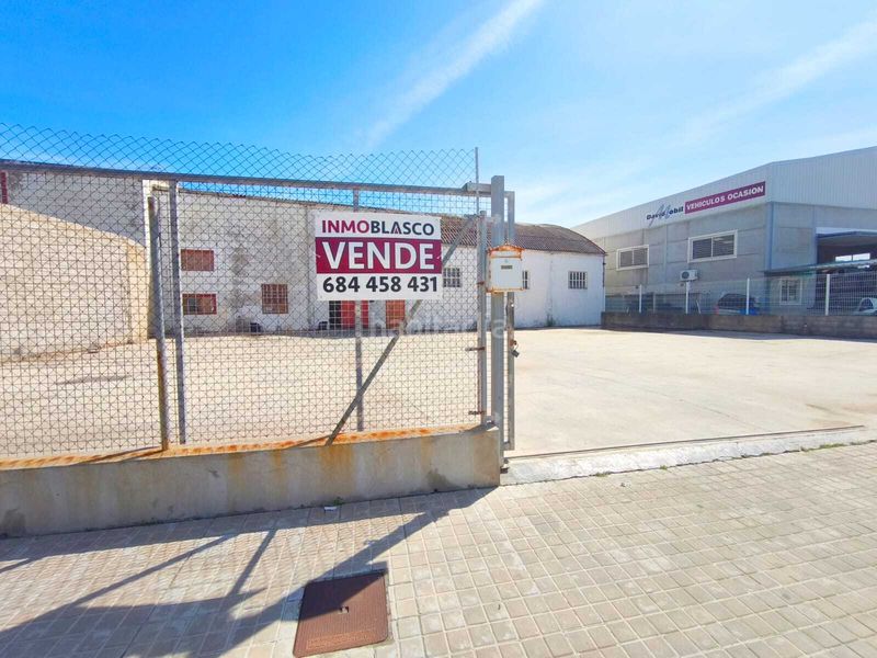Foto dee7d189-6490-4703-950a-1fe06c512d56. Nau industrial a Bulevar del Xúquer Cullera