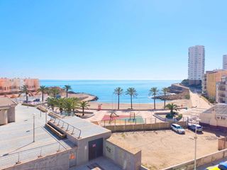 Pis en El Faro. Apartamento situado en el faro de cullera, con vistas al mar y a