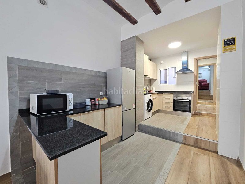 Foto c70058fb-7253-4e5c-b5f2-ea39d22e6ed6. Pis a pueblo de Cullera Cullera