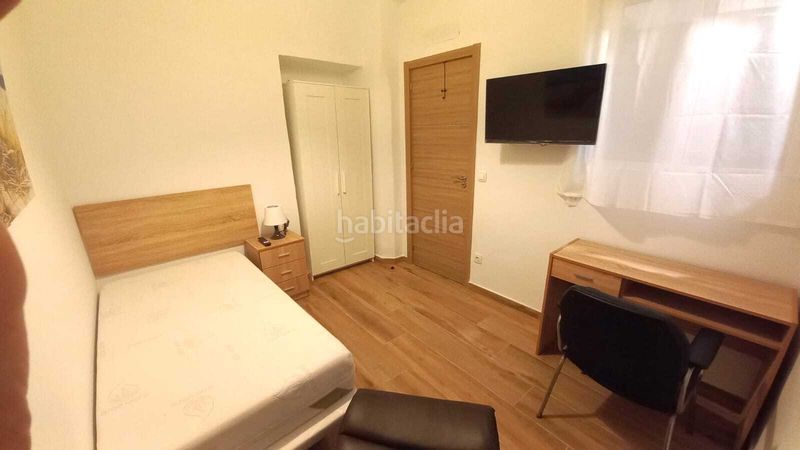 Foto e987b146-4c37-4c87-976e-8609f83b2e38. Pis a pueblo de Cullera Cullera