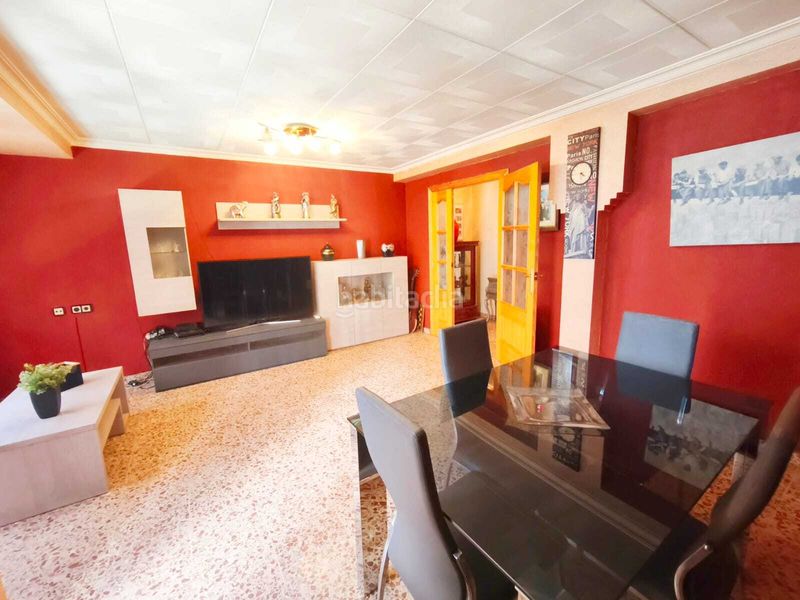 Foto 56a47d4f-f3d3-4c09-b624-eb1512f371d6. Casa amb aparcament a Sueca Sueca
