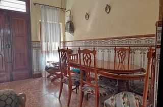 Casa en Pueblo de Cullera. Ya disponible casa de dos plantas y azotea en la zona del raval,
