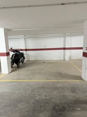 Parking voiture à Favara