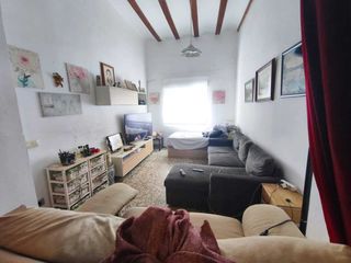 Haus in Fortaleny. Casa de dos plantas situada en fortaleny. situada en una zona tr