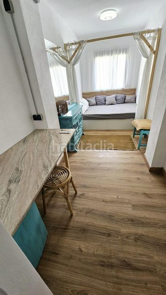 Foto 281f4189-df0c-4d64-8e03-61e5c768b825. Aparcament cotxe a Sueca Sueca