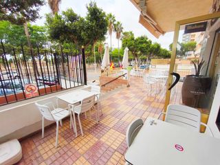 Flat in Sant Antoni. Local comercial de 90 metros cuadrados situado en zona san anton