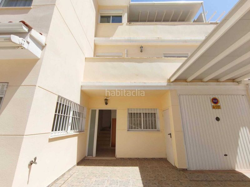 Foto a18f309d-0740-4556-a1cd-7f71d35139d5. Casa adossada amb aparcament piscina a Racó Cullera