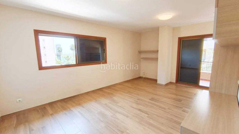 Foto f5a97db8-9a32-4e20-9d05-4e8663e6332d. Pis a pueblo de Cullera Cullera
