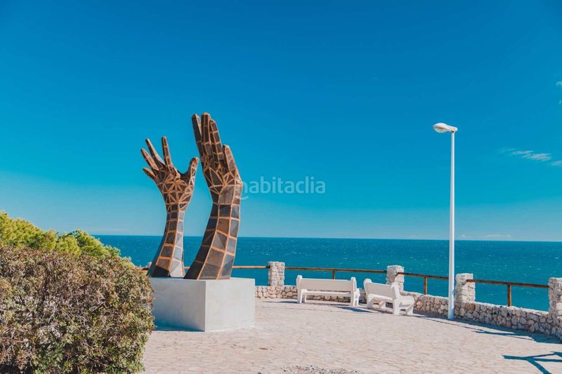 Foto 7a052263-f4c6-4c0e-a740-8771b5cfcd88. Pis a El Faro Cullera
