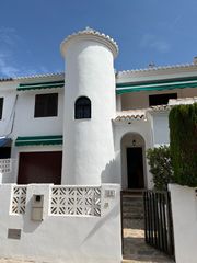 Casa adossada a Mareny Blau. Chalet pareado de 280 m situado en mareny blau, sueca, a tan sol
