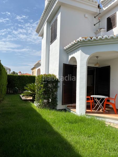 Foto e53d84a8-46a1-41b2-be52-d2a37476a8ad. Casa adossada amb aparcament a Mareny Blau Sueca