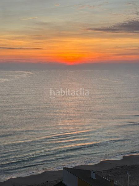 Foto c3e37c78-4cd8-43a0-8851-b661f88dc830. Pis a Mareny de Barraquetes Sueca