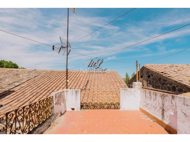 Foto d2ad6f48-2e89-4cd1-83c9-a0caca3a6716. Semi detached house with heating in Santa Bárbara Toledo