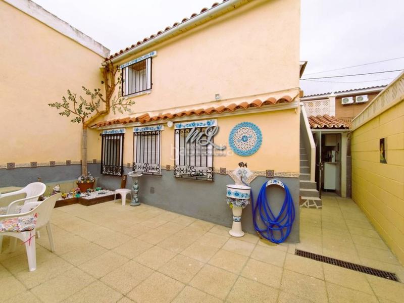 Foto 6e78b171-d0fc-4b8e-91d6-a8d68eaf1b08. Casa adossada amb calefacció a Camarena