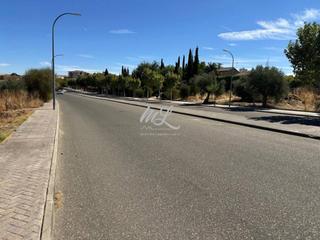Terreny residencial  Velázquez. Se venden varias parcelas en argés
