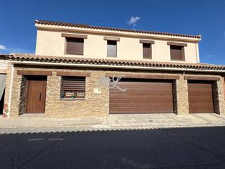 Casa adossada  Sagrada familia. Marín lara vende impresionante chalet en sonseca toledo.