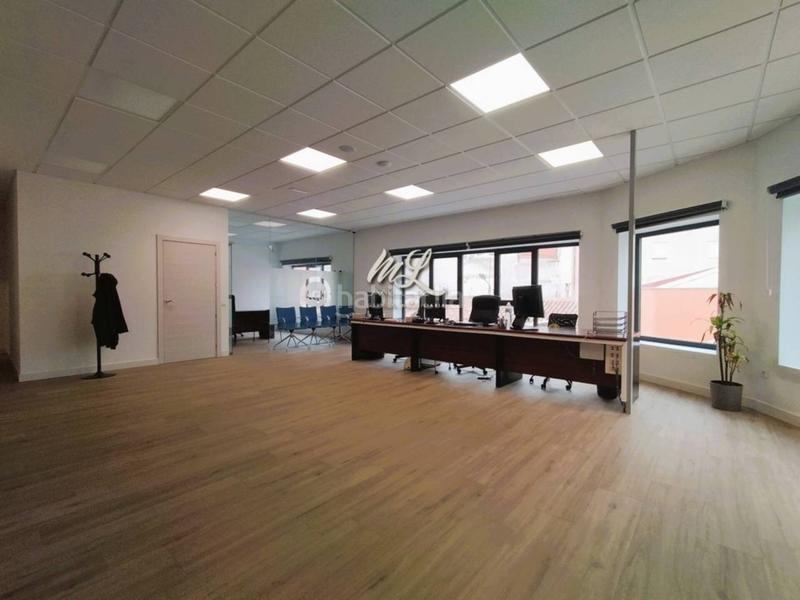 Foto 43a18deb-f91f-4f6b-912e-2147cb0ceb91. Miete büro in Mora