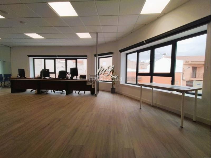 Foto 613c405e-b35b-4918-8b78-1257ec1d231e. Miete büro in Mora