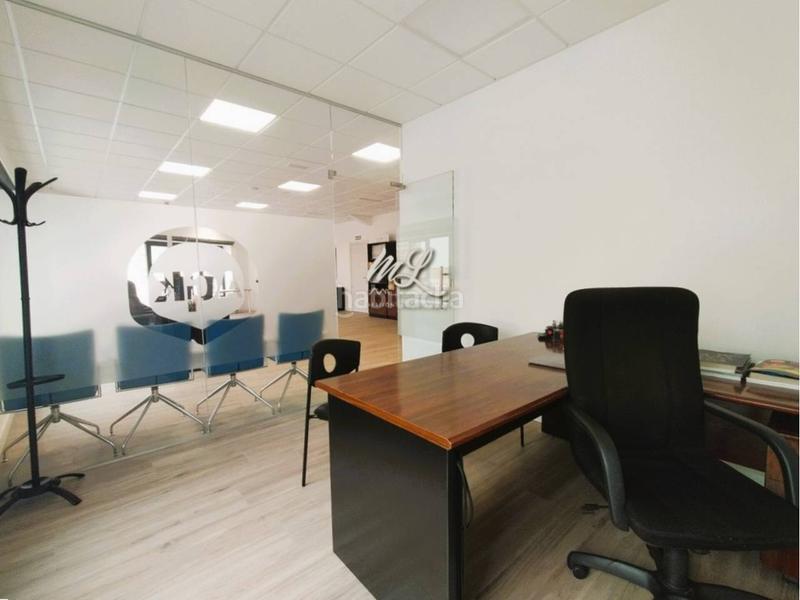 Foto b05f0422-7bdf-402b-a2fd-5e502e37cd7e. Miete büro in Mora