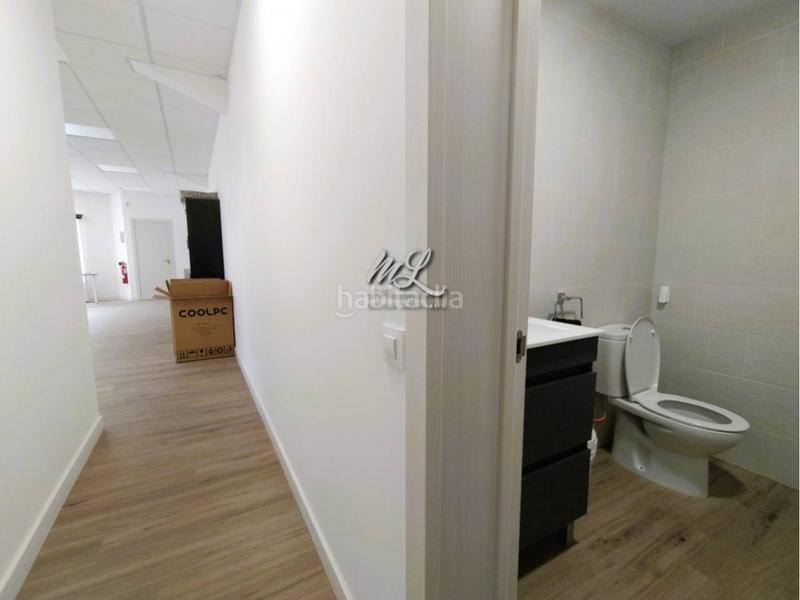 Foto f2a54f5b-5002-400a-9e47-6c82cac0ba82. Miete büro in Mora